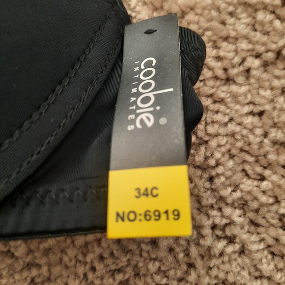 NWT Coobie 34 C Bra..  Padded Underwire, removable straps. - Picture 2 of 4